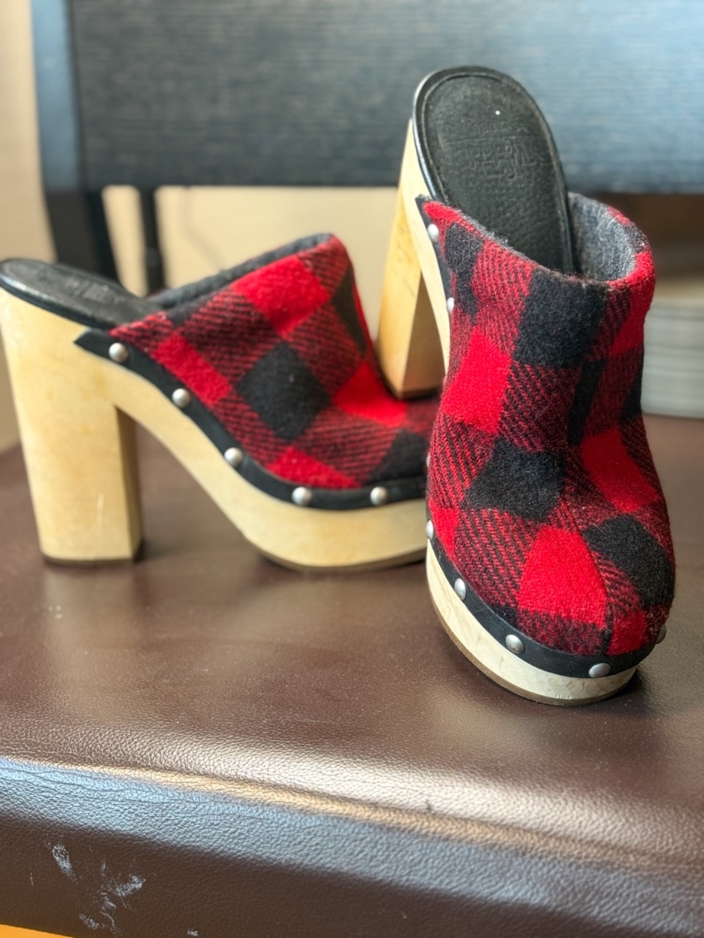 Woolrich Woodchuck Buffalo Plaid Clog Heels Red Black Mule Y2K Style Size 9.5